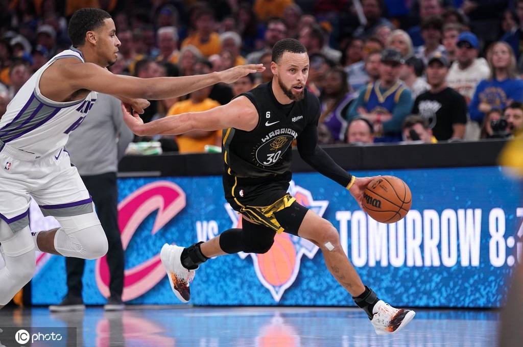 今晚金州勇士调整名单以备西甲；迎来里程碑环节打磨；悬念犹存；赛程密集仍需轮换