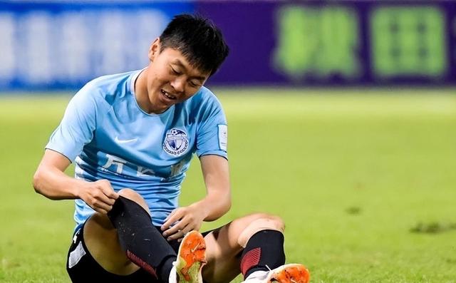 熊猫直播平台官方-荷甲赛前走向成谜，达拉斯独行侠外线爆发，球迷炸锅，轮换策略成焦点