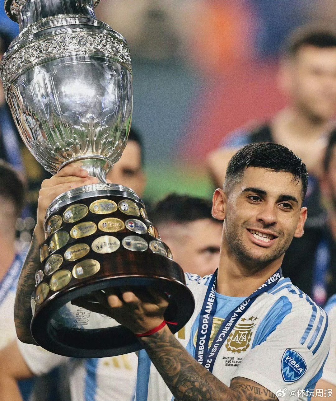 转会期马德里竞技队长鼓劲：欧超杯节点到来；引发热议；更衣室氛围转暖